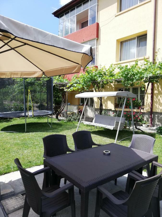 Апартаменти За Гости Бошнакови Devin Extérieur photo